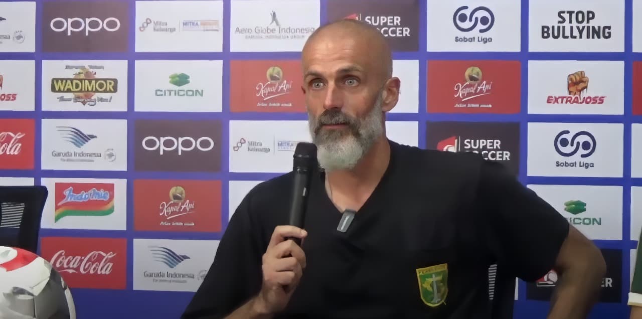 Eduardo Perez Puji Penampilan Cemerlang Ernando Ari Saat Persebaya Taklukkan Persis Solo