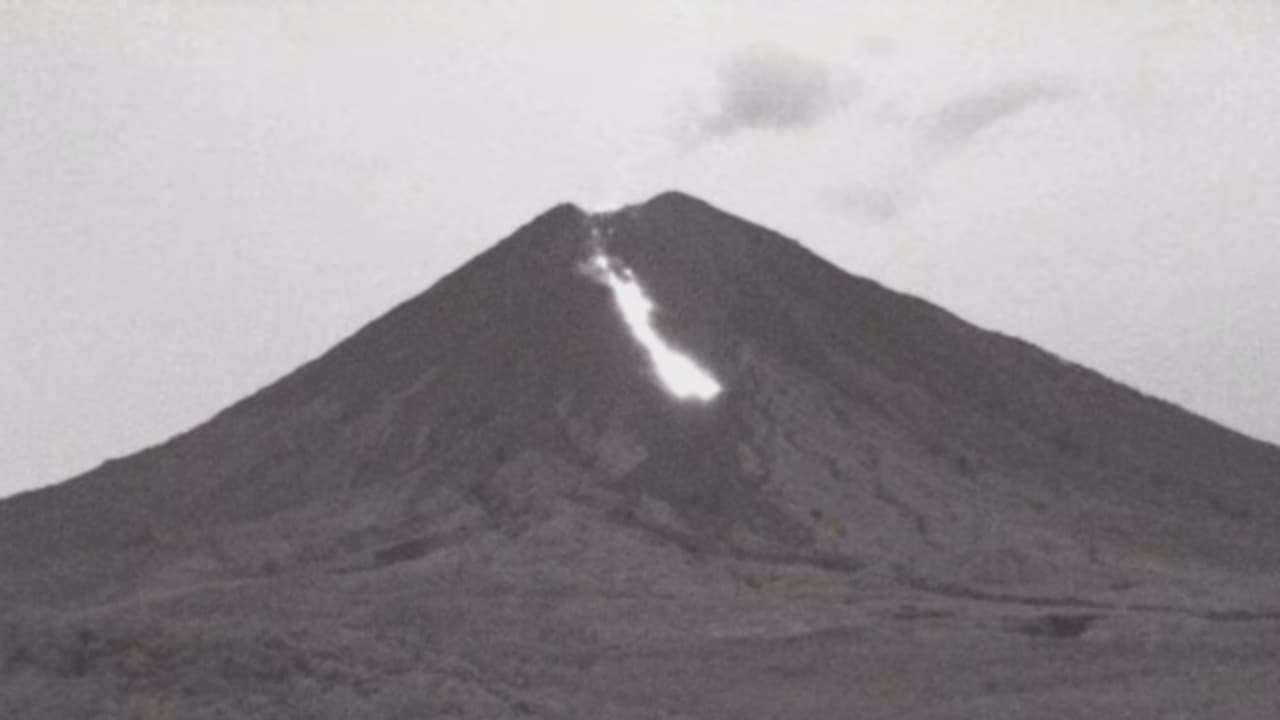TEREKAM DETIK-DETIK ERUPSI GUNUNG SEMERU
