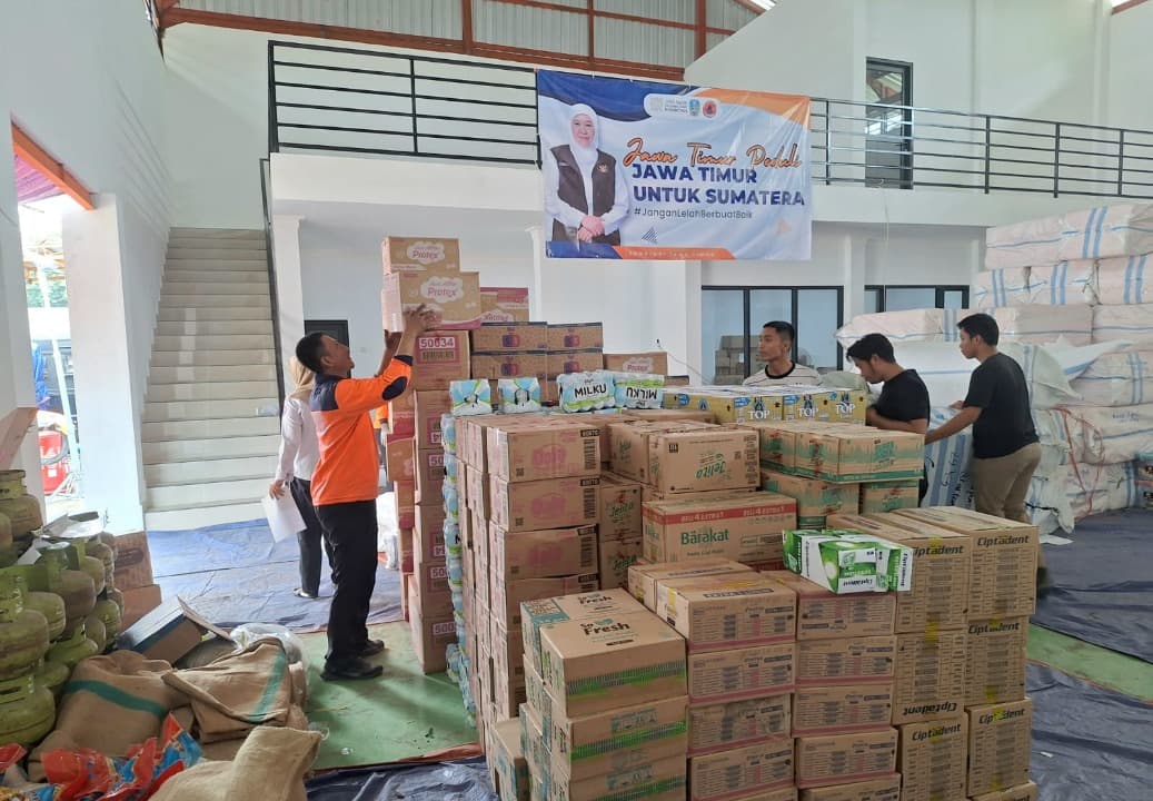 Bantuan Terus Mengalir, Posko Peduli Bencana Sumatera Pemprov Jatim Diperpanjang