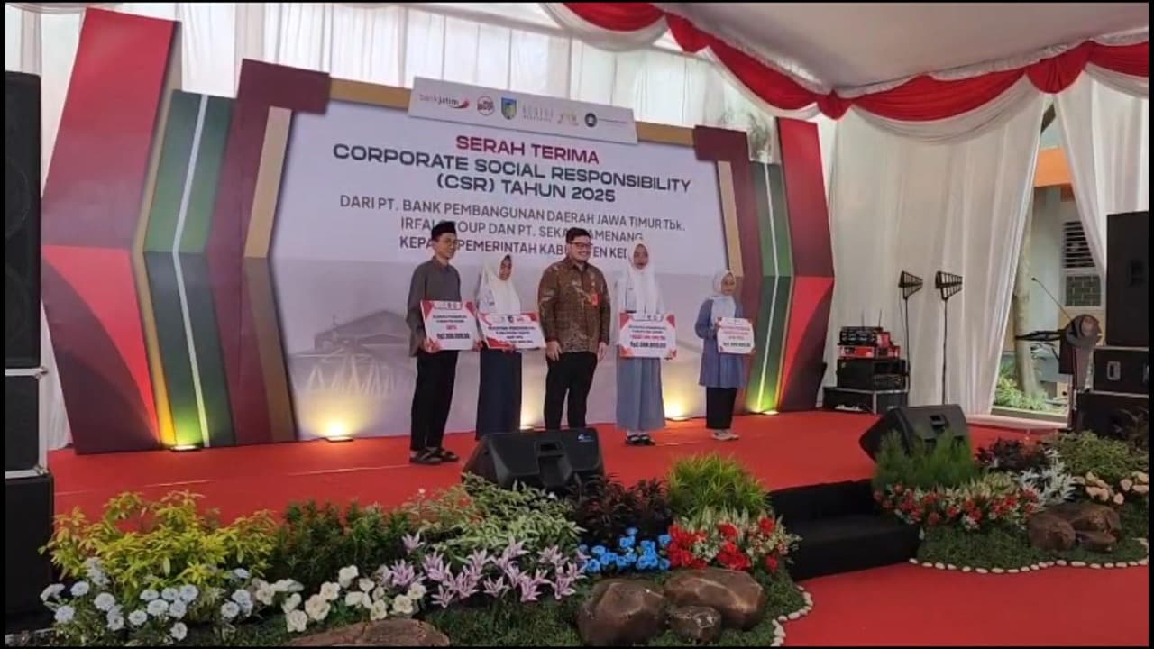 Bupati Kediri Dorong Peningkatan Passing Grade, Alihkan CSR untuk Laptop Pelajar