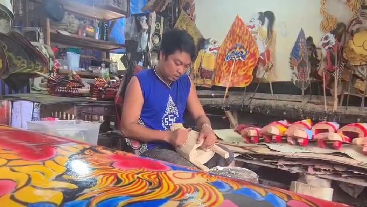 Berawal dari Cinta Seni, Bayu Raup Jutaan Rupiah dari Kerajinan Barongan