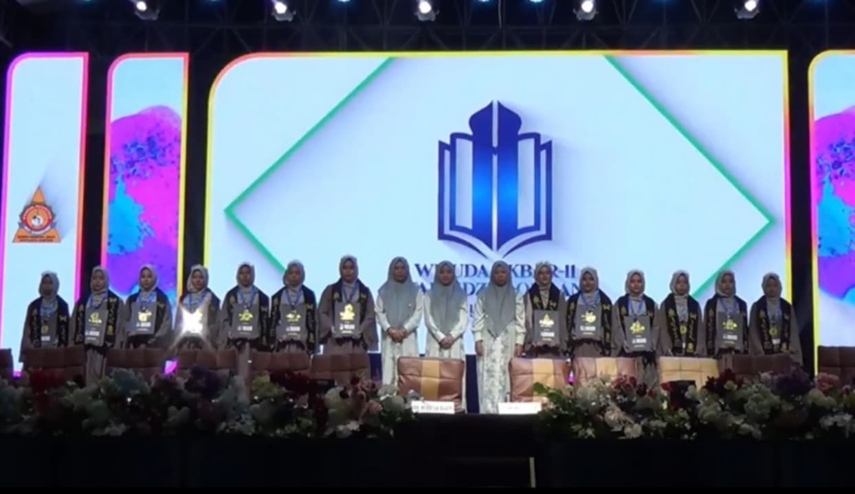 Ponpes Asy-Syarofiyah Bariza Gelar Wisuda Akbar Tahfidzul Qur’an