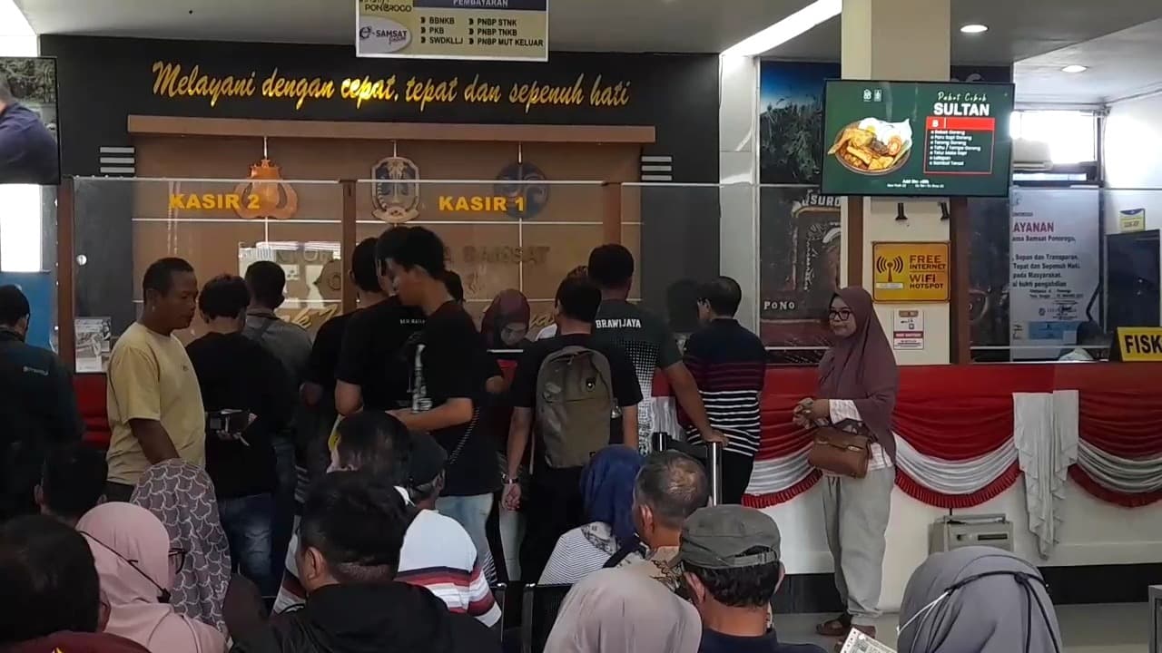Antusiasme Warga Ponorogo Sambut Program Pemutihan Pajak Kendaraan Bermotor