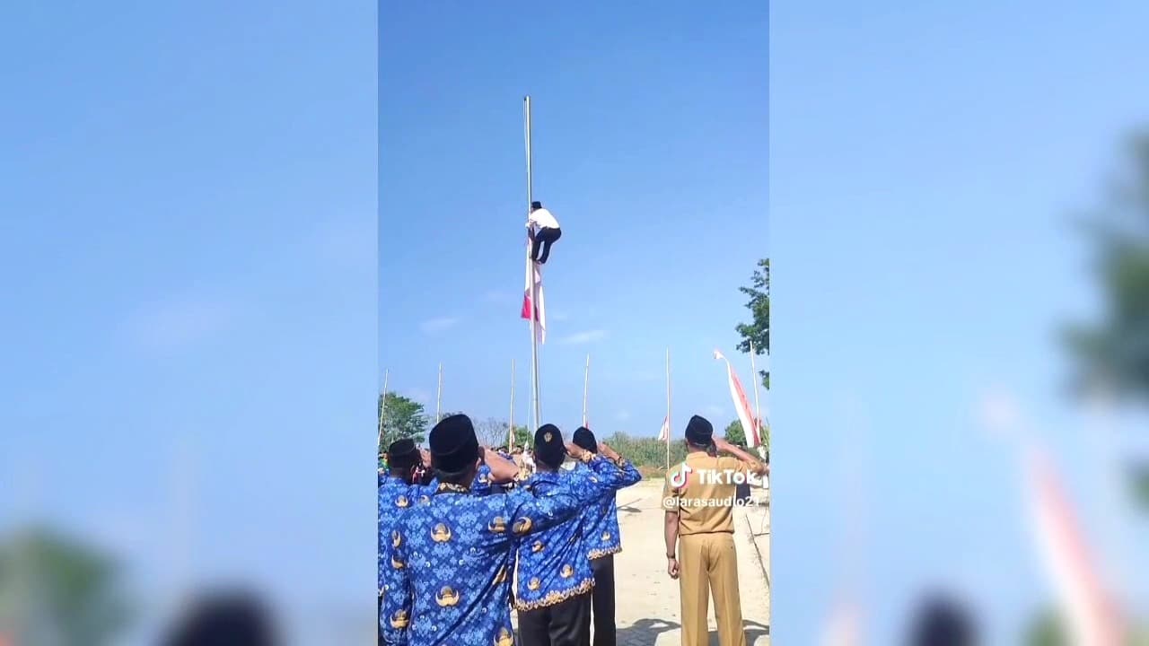 Aksi Heroik Seorang Pria 40 Tahun Panjat Tiang Bendera, Tuai Pujian