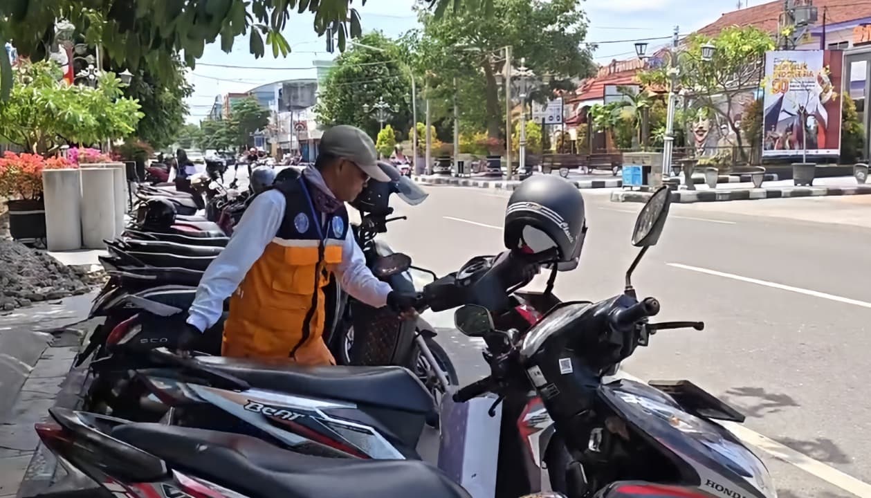Retribusi Parkir Ponorogo Tembus Rp1,42 Miliar