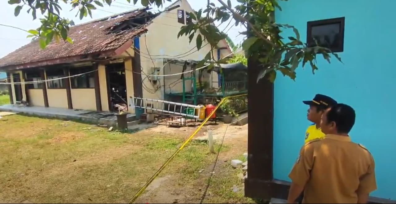 SMK Negeri 1 Winongan Pasuruan Terbakar, Ruang Kelas dan Gudang Hangus