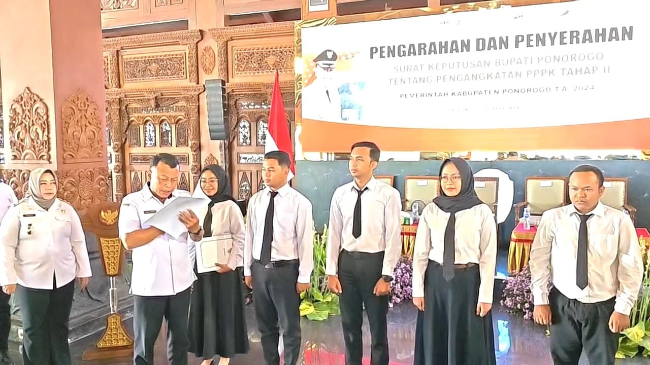 Sebanyak 241 PPPK Terima SK Tahap II Tahun 2024 di Ponorogo