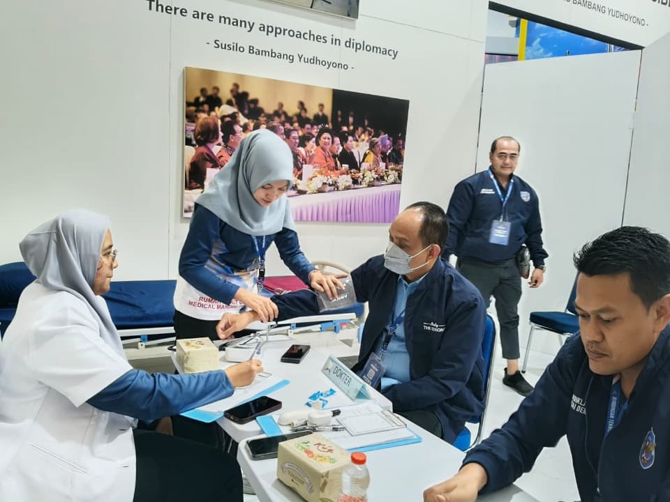 Layanan Cek Kesehatan Lengkapi Bimteknas Demokrat di Pacitan