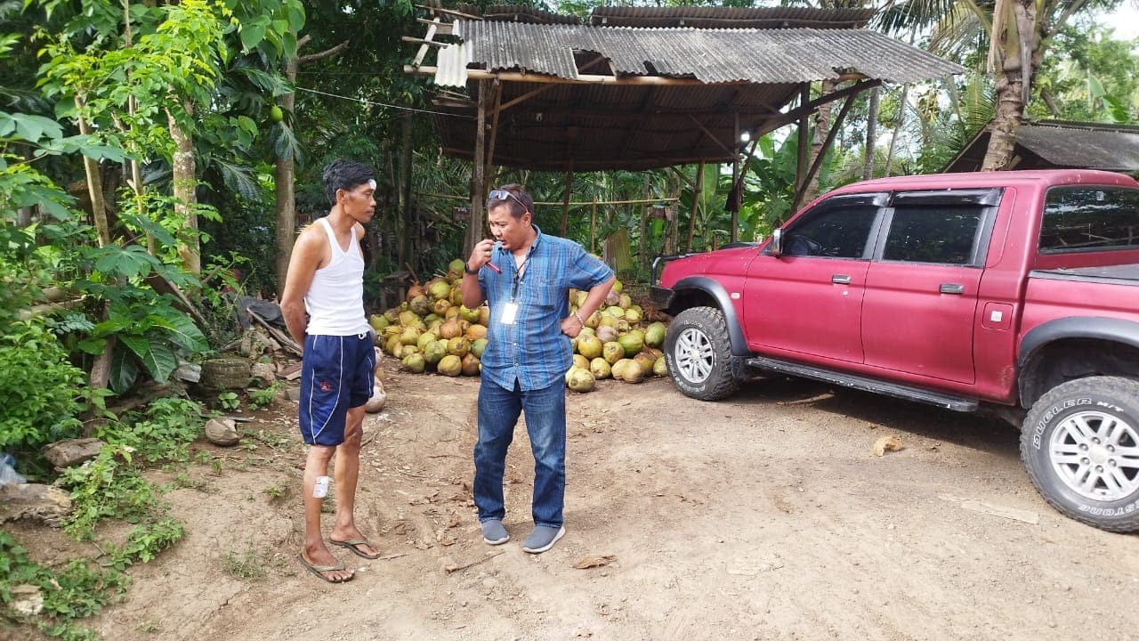 Warga Glagah Banyuwangi Terluka Disabet Celurit Saat Gagalkan Aksi Pencurian Kelapa