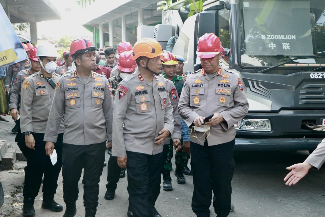 Kapolda Jatim Pastikan Selidiki Penyebab Ambruknya Musala Ponpes Al Khoziny