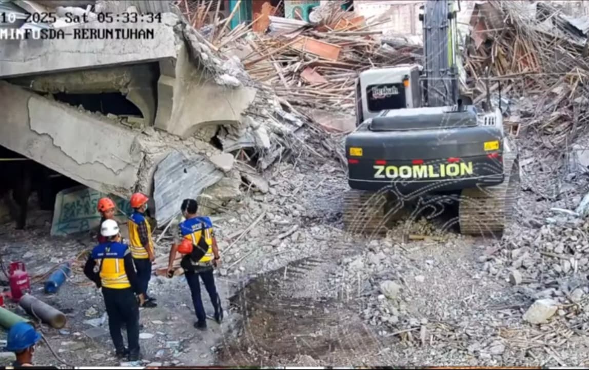 Hari ke-7 Operasi SAR, 13 Korban Termasuk Dua Bagian Tubuh Ditemukan di Reruntuhan Musala Ponpes Al Khoziny