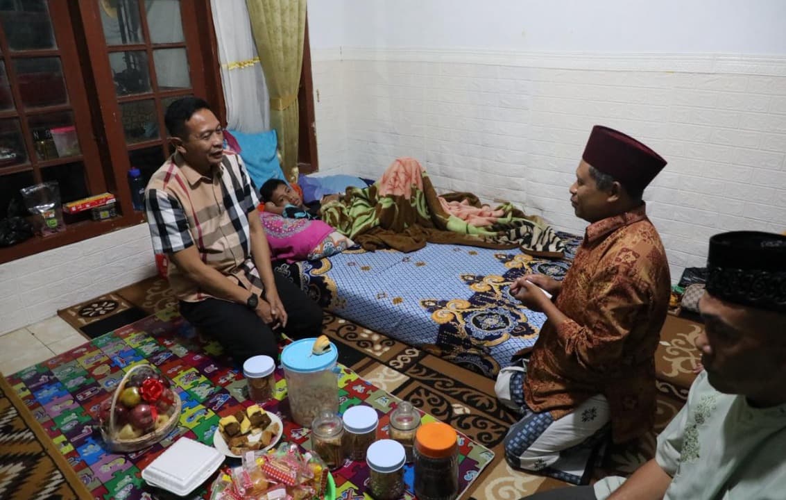 Wali Kota Malang Jenguk Santri Korban Ponpes Al Khoziny