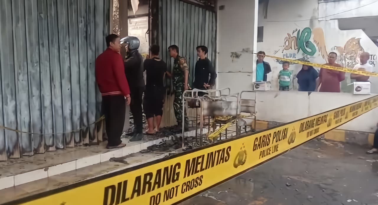 Minimarket di Tuban Terbakar, Dua Mesin ATM Ikut Hangus