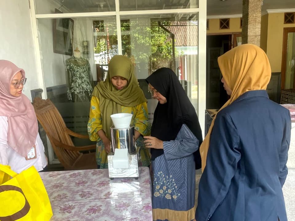 Jamu Naik Kelas: Inovasi Teknologi dan Digitalisasi dari Polinema untuk Rumah Rempah Sugih Waras