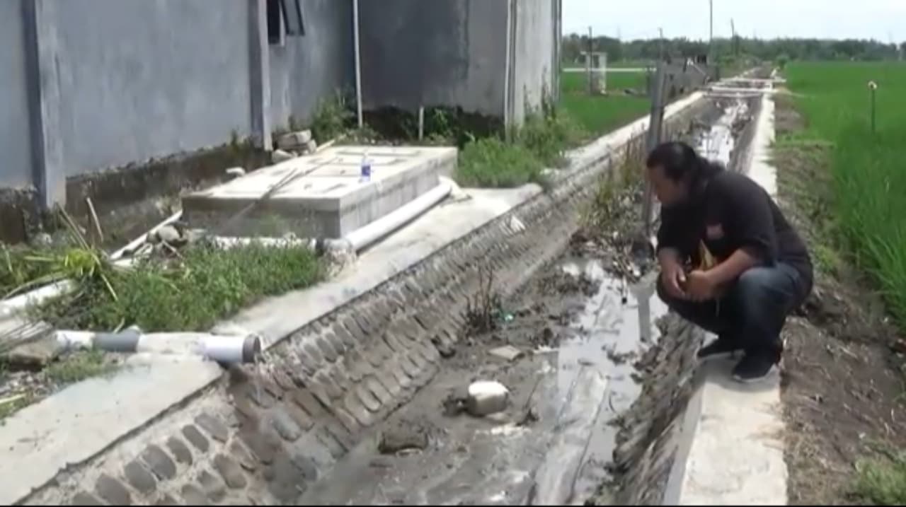 Petani Ngawi Keluhkan Limbah Operasional SPPG Dibuang ke Saluran Irigasi