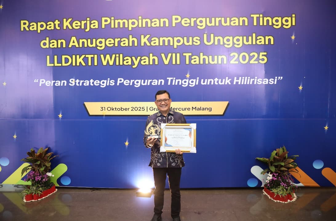 Wujudkan Riset Berdampak, Untag Surabaya Raih Anugerah Kampus Unggulan LLDIKTI Wilayah VII 2025
