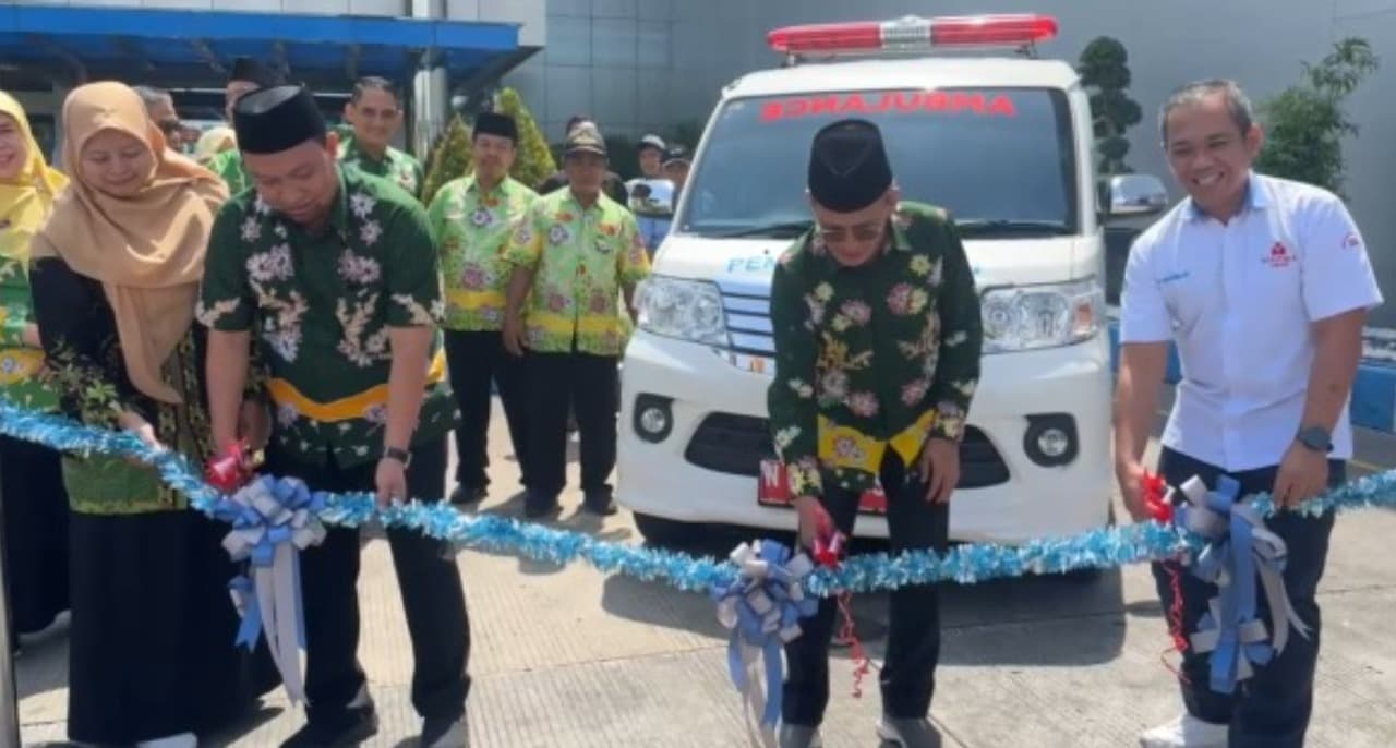 PT Tirta Fresindo Jaya Salurkan Bantuan Ambulans dan Gelar Pengobatan Gratis di Pasuruan