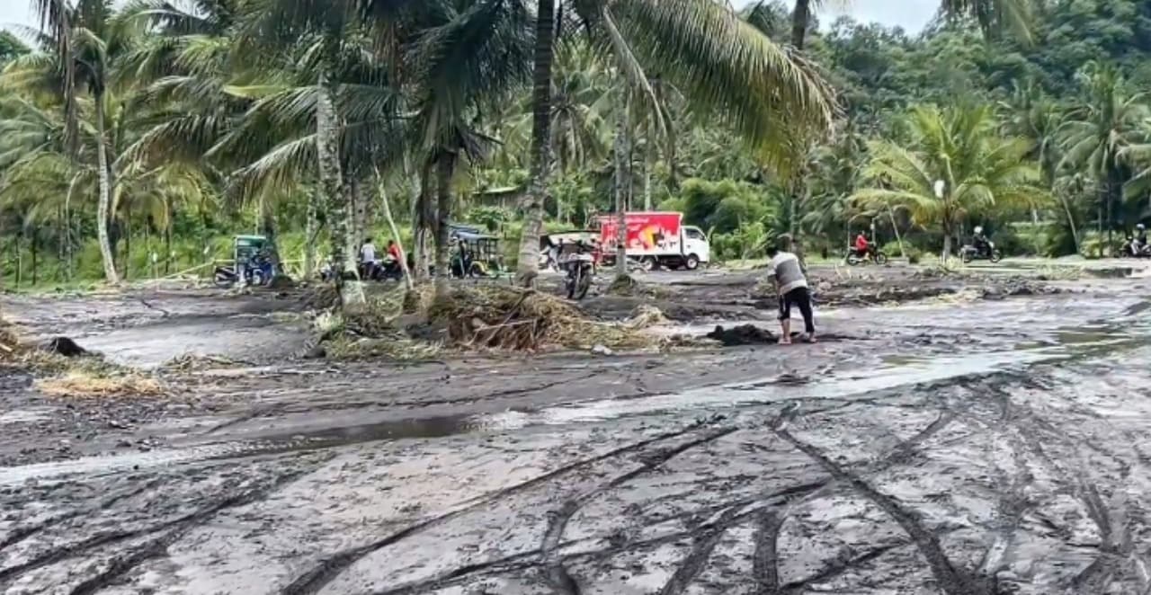 30 Hektar Lahan Pertanian di Lumajang Tertutup Material Lahar Gunung Semeru