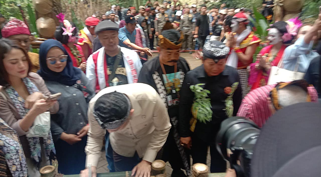 Giring Resmikan Bamboo Living Museum di wisata Boonpring Pada Festival Ekraf