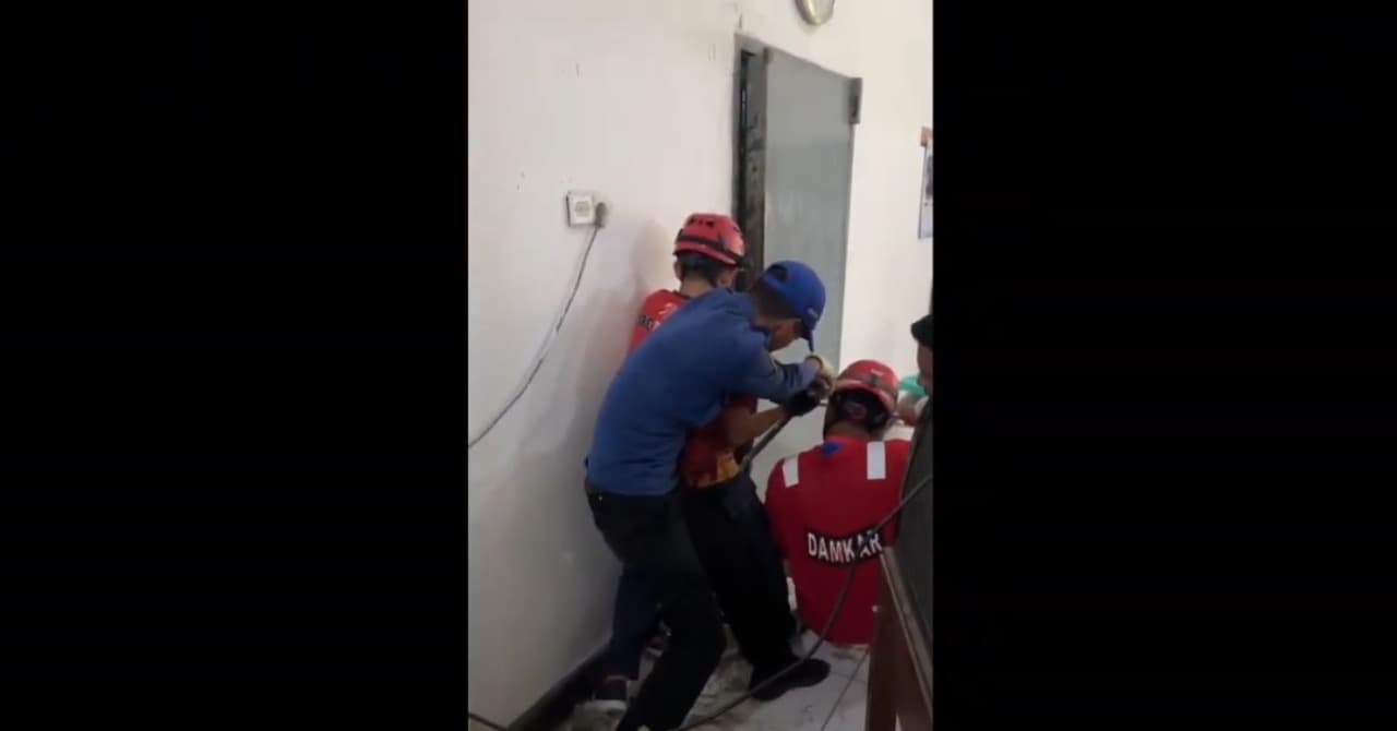 Brankas Berisi Prangko Rp 2 Miliar Milik Kantor Pos Tuban Terkunci Dua Hari