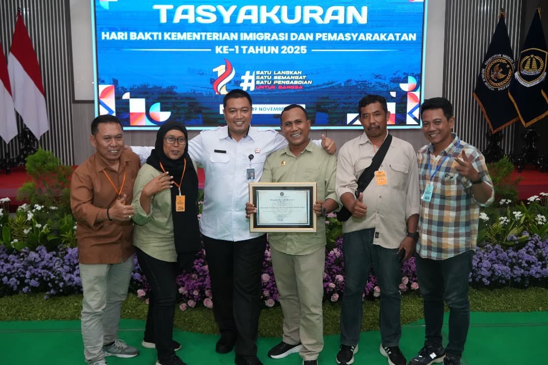 Hari Bakti Kemenimipas 2025, PWI Mojokerto Raih Penghargaan dari Ditjenpas Jatim