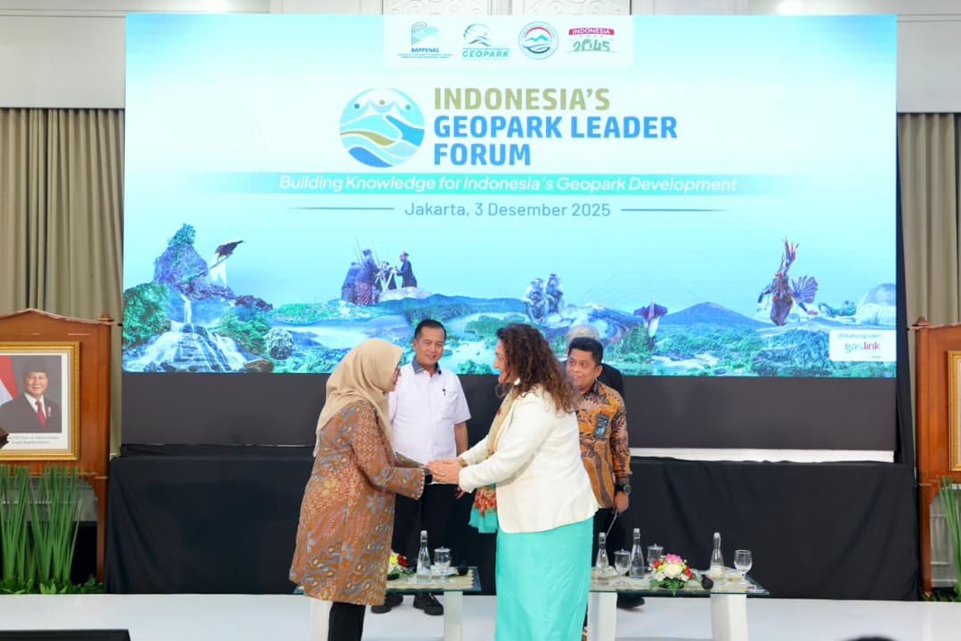 Bersama UNESCO, Bupati Ipuk Paparkan Ijen Golden Route di Indonesia's Geopark Leader Forum
