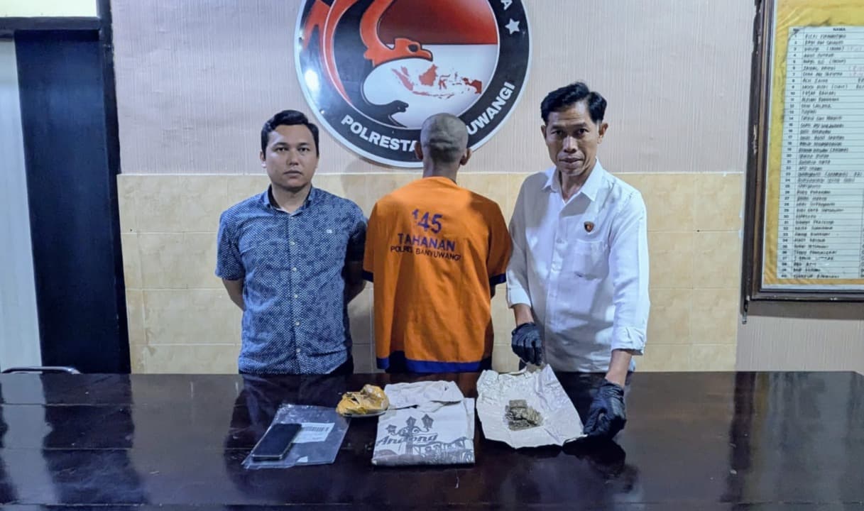 Polresta Banyuwangi Ungkap Pengiriman Ganja 32,86 Gram